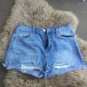 UB MOM vintage high rise jean shorts - size 11
